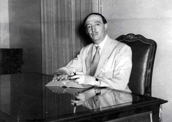 “Nën udhëzimin e Mbretit Zog, personat që do të zgjidhen nga partitë, për komitetin politik, duhet të jenë kompetent, përveç Mit’hat Frashërit, që është…”/ Kujtimet e kolonel Hysen Selmanit