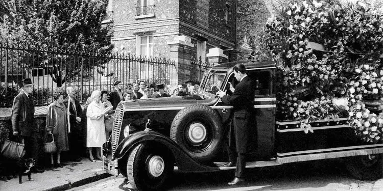 “Më 9 prill 1961, në ora 15 e 40, pak minuta para se të ndahej nga jeta, Mbreti Zog I-rë, mori Princin Leka në prehër dhe i tha…”/ Kujtimet e kolonel Hysen Selmanit