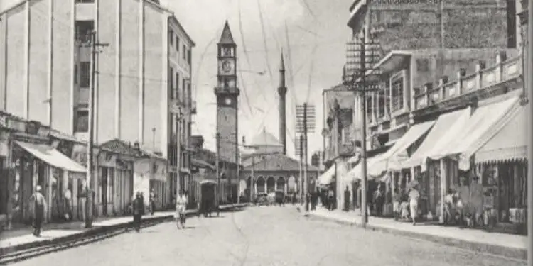 Fotografi me pamje të ndryshme të Tiranës 1917-1993