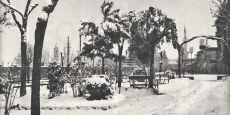 Fotografi me pamje të ndryshme të Tiranës 1917-1993