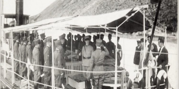 Ushtarakë e civil duke udhëtuar me vaporin “Jolanda” në Bunë, Shëngjin, Pulaj etj. në vitet 1922-1930