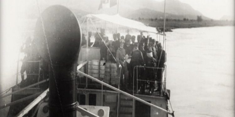 Ushtarakë e civil duke udhëtuar me vaporin “Jolanda” në Bunë, Shëngjin, Pulaj etj. në vitet 1922-1930