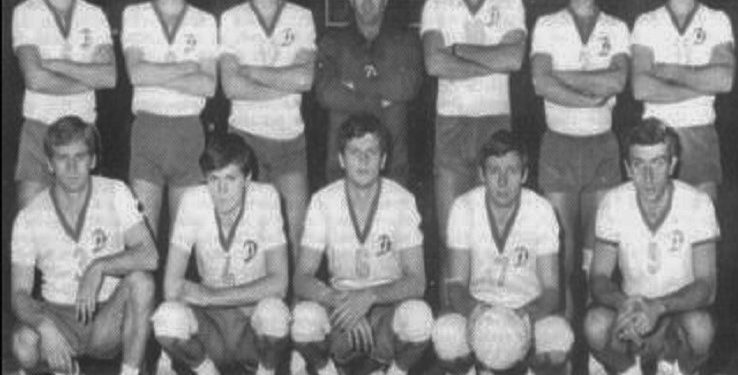 “Asllan Rusin, që na e kërkonin ekipet më të mira të Europës, ma hoqën nga sporti dhe Sigurimi e shtroi në psiqiatri, pasi dashuronte vajzën e Enverit…”/ Historia tragjike, e legjendës së volejbollit shqiptar