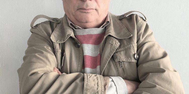 “Kur do jepnim shfaqje në Fushë-Arrëz, na porositën, se aty ishte Fadil Paçrami, i internuar pas plenumit të IV-ët, por ai erdhi…”/ Dëshmia e muzikanti të njohur, për turneun e Teatrit Operës, qershor ‘74