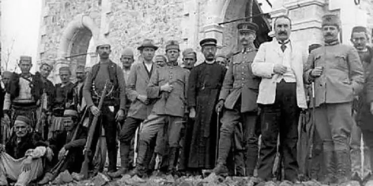 “Prengë Bibë Doda, i shkruante Valiut, se; ishte mirënjohës për faljen, nga ministri i Jashtëm i Perandorisë Osmane, në prani të ambasadorit të Francës dhe…”/ Libri i ri, i studiuesit të njohur, Dr. Nikoll Loka