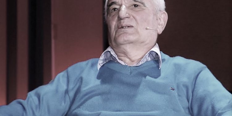 “Ekipi i Tiranës dhe tifozët e saj, s’duhet të viktimizohen, pasi para ’90-ës, ata ishin më të privilegjuar se ne të ‘Dinamos’, pasi ata kishin…”/ Dëshmia e ish-legjendës së bluve dhe e kombëtares