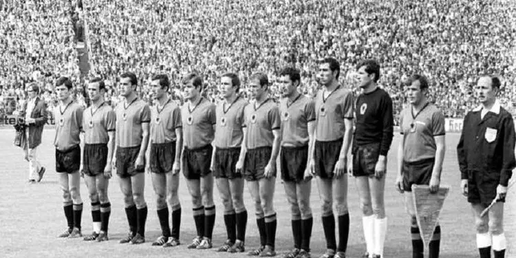 “Ekipi i Tiranës dhe tifozët e saj, s’duhet të viktimizohen, pasi para ’90-ës, ata ishin më të privilegjuar se ne të ‘Dinamos’, pasi ata kishin…”/ Dëshmia e ish-legjendës së bluve dhe e kombëtares