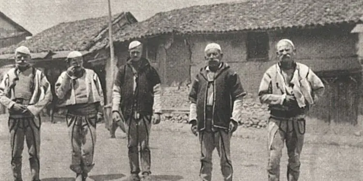 “Hane Sina dhe i biri, Beqiri, janë dy ‘ikona’ të kalvarit të vuajtjes në regjimin komunist të Enver Hoxhës dhe Ramiz Alisë, pasi ajo familje…”/ Refleksione të gazetarit të njohur nga SHBA-ja