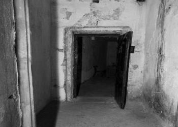 “Burgjet e regjimit komunist të Enver Hoxhës dhe disa nga torturat çnjerëzore ndaj të dënuarve, ish-politikanë e intelektualë të njohur, si…”/ Libri studimor i ish-të dënuarit politik, Agim Musta