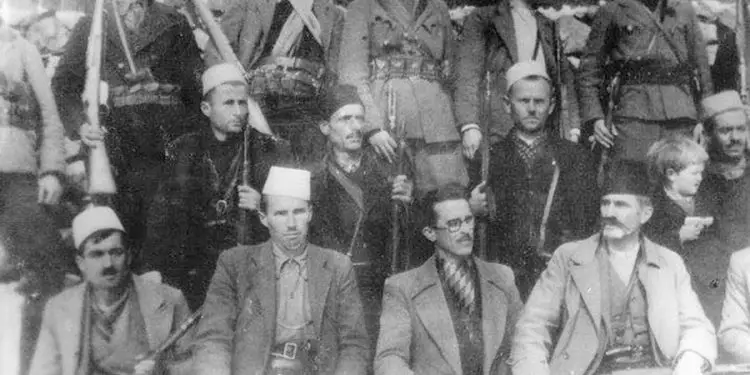 “Natën e 23 nëntorit ‘44, te Monopoli i Duhanit në Tetovë, UDB-ja ekzekutoi rreth 300 shqiptarë të pafajshëm nga…”/ Historia e panjohur e masakrave ndaj popullsisë shqiptare në Jugosllavi