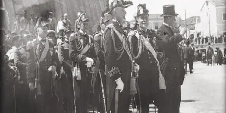 Pamje nga vizita e delegacionit italian në Shqipëri nën kryesinë e admiral Roberto në prill 1930