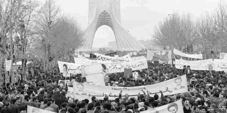 “Për t’i dalë përpara asaj që po ngjet në Iran, SHBA-ës dhe presidenti i tyre Karter, i kanë propozuar qeverisë pakistaneze, që të dërgojnë atje 50 mijë ushtarë, por…”/ Ditari politik i Enverit, korrik ‘79