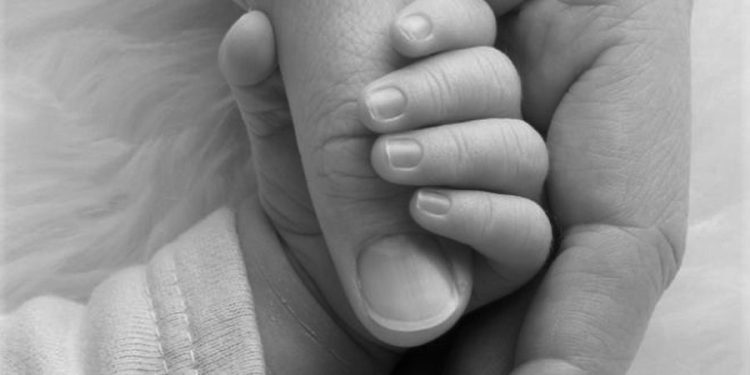 “Në fshatin e thellë Vallas të Oblikës, nëna e re, s’na e jepte fëmijën ta çonim në spital, pasi atje i kishin vdekur dhe katër të tjerë…”/ Rrëfimi tronditës i mjekes nga Shkodra