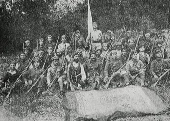 “Një plakë në Çepan të Skraparit na tha; në dhomë tjatër shkoni or bir dhe kur rymë atje, ç’të shikojmë? Shtrirur në mbërdhe, një nuse e bukur si dielli…”/ Libri i priftit nga Përmeti, në 1917-ën