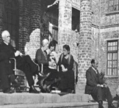 “Nuk mbante në duar byzylykë, as varëse floriri a argjendi, vetëm dy vathë të vegjël me gurë rubini ngjyrë blu dhe ajo ishte shqiptarka…”/ Historia e tragjike e vajzës që studioi në “Robert College”