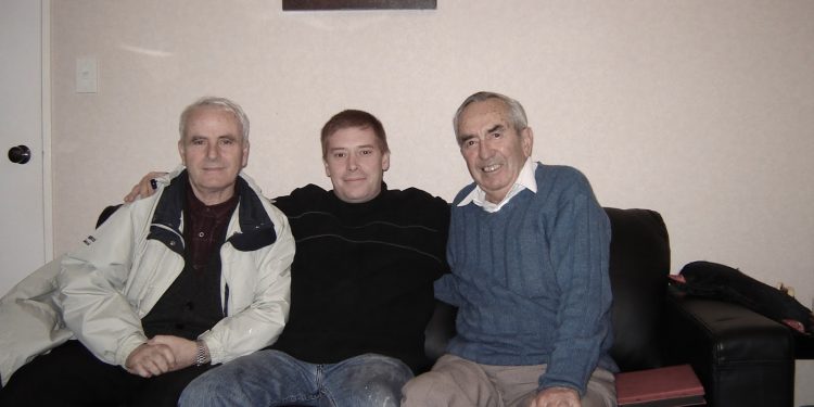 “Misteri i vdekjes së Islam Kullës në Zelandën e Re në ’75-ën dhe si mundi i biri i tij, Richardi, të gjente familjen e të atit në Shqipëri, pas 40 vitesh…”/? Historia e trishtë e korçarit të arratisur, në ’51-in