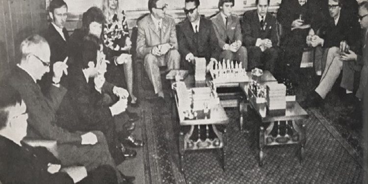 “At the World Olympics in ‘Zigen ’70’, when our team refused to play against South Africa, the Germans softened it, saying that the Albanian chess players fell asleep, but…” / Unknown history of boycotts