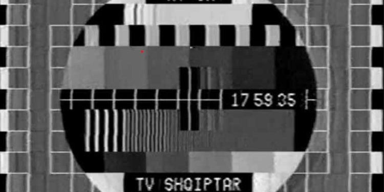“Robert Shvarc, me origjinë çifute, zhvillon aktivitet armiqësor dhe ndiqet nga ana jonë, pasi kemi materjale si agjent i zbulimit…”/ Relacioni i Drejtorit të Sigurimit, për 50 punonjësit e RTSH-së