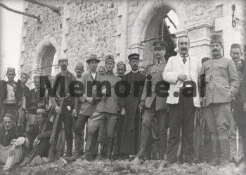 “Për ta zgjidhur situatën, më 11 korrik 1914, Princ Vidi, ftoi në Pallatin Mbretëror 35 personalitete, si; Ismail Qemalin, Imzot Prend Doçin, Isa Boletinin, Prengë Bibë Dodën dhe…”/ Libri i ri i Dr. Nikoll Loka