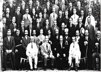 “Pasi ishte deputet në Parlamentin e parë shqiptar, Ali Koprencka, emigroi si fanolist dhe u kthye në atdhe me amnistinë e 1928-ës, e kur Zogu i propozoi disa detyra, ai i tha…”/ Saga e bejlerëve të Skraparit