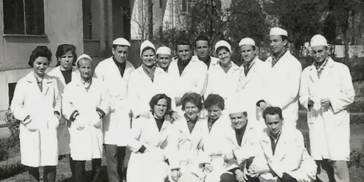 “Pasi u largova nga Parlamenti në ’97-ën, u ktheva në fakultet, por shumica e kolegëve, më largoheshin…”/ Rrëfimi i ish-nënkryetares së Kuvendit