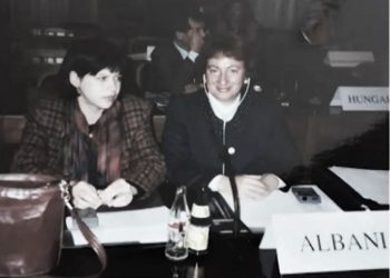 “Pas protestave të ’97-ës, që në Vlorë ishin shumë të ashpra dhe me ngjarje makabre, nënkryetari i Parlamentit të Kanadasë, më ofroi të evakuoheshim…”/ Rrëfimi i rrallë i ish-nënkryetares së Kuvendit