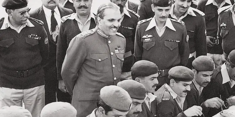 “Për t’i dalë përpara asaj që po ngjet në Iran, SHBA-ës dhe presidenti i tyre Karter, i kanë propozuar qeverisë pakistaneze, që të dërgojnë atje 50 mijë ushtarë, por…”/ Ditari politik i Enverit, korrik ‘79