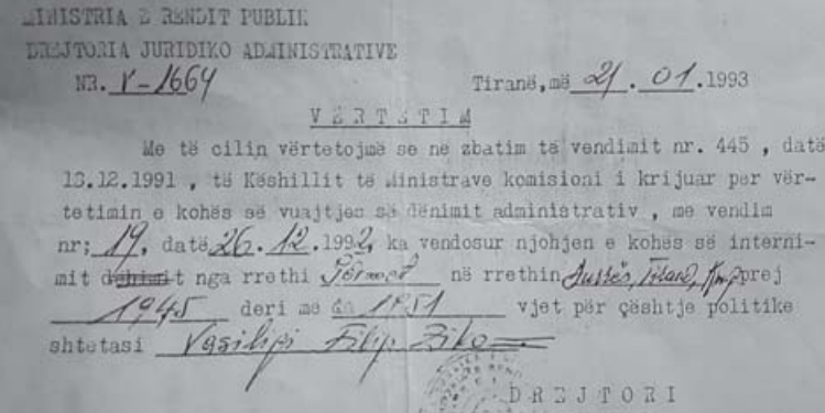 “Babanë, e përjashtuan nga Partia, se kish njollosur figurën e komunistit, duke u martuar me një të deklasuar, pasi i thanë; o gruan, ose teserën e Partisë, por ai….”/ Historia tronditëse e dy minoritareve