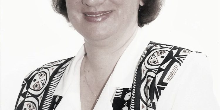 “Pas protestave të ’97-ës, që në Vlorë ishin shumë të ashpra dhe me ngjarje makabre, nënkryetari i Parlamentit të Kanadasë, më ofroi të evakuoheshim…”/ Rrëfimi i rrallë i ish-nënkryetares së Kuvendit