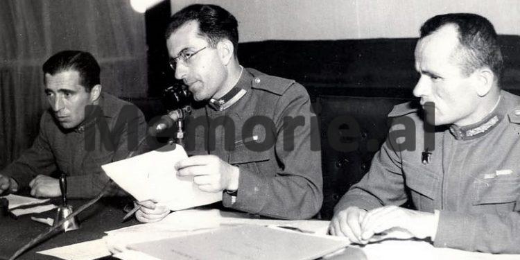 “Hetues ishte Llambi Titani dhe aty kishte çengela, ku të lidhnin e torturonin me hekur të skuqur, fuçi me copa akulli ku të futnin lakuriq, pinca për heqje thonjsh dhe…”/ Dëshmia tronditëse e ish-të dënuarit politik