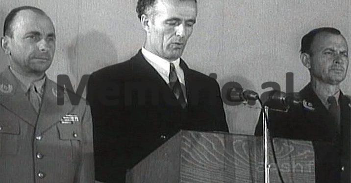 “Radio-loja ‘Buza e bredhit’, u ndërpre, pasi ajo u dekonspirua nga një oficer i Sigurimit, që ishte me shërbim në Romë i cili…”/ Historia e panjohur e “bandës” së Et’hem Çakos