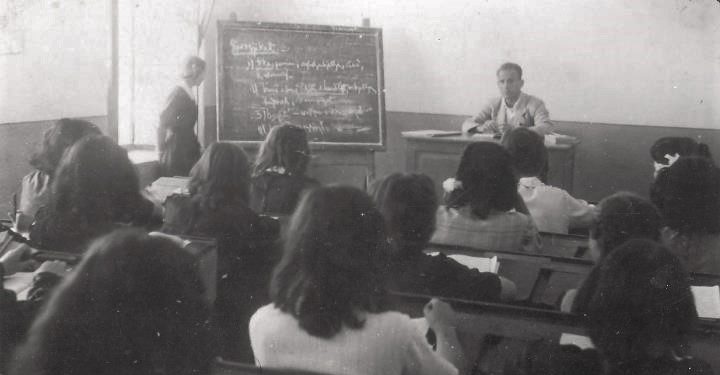 “Dita e Flamurit, 28 Nandueri, nuk po festohet, kurse 29 Nandori, që asht dita e okupimit të Shqipnis prej bishës…”/ Traktet e liceistëve të Shkodrës në 1948, që tronditën regjimin e Enver Hoxhës