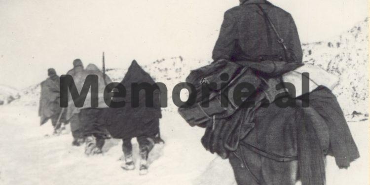 “Pasi gjyqi partizan e shpalli fajtor dhe e dënoi me vdekje, për 20 dollarët që kishte marrë nga arka e batalionit, Selimin e çuan para gropës…”/ Historia tragjike e intendentit “hajdut”!