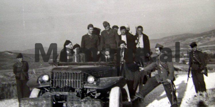 “Radio-loja ‘Buza e bredhit’, u ndërpre, pasi ajo u dekonspirua nga një oficer i Sigurimit, që ishte me shërbim në Romë i cili…”/ Historia e panjohur e “bandës” së Et’hem Çakos