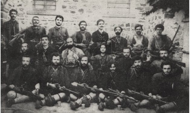 “Kur pas Kongresit të Lushnjes, Sulejmani u bë kryeministër, Namiku s’pranoi të shkonte në Tiranë, për të drejtuar arsimin dhe kur vdiq në ’33-in, e la amanet që…”/ Historia e panjohur e vëllezërve Delvina