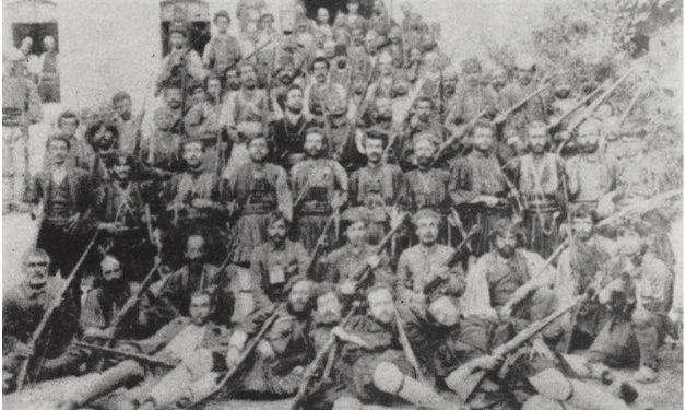 “Kur pas Kongresit të Lushnjes, Sulejmani u bë kryeministër, Namiku s’pranoi të shkonte në Tiranë, për të drejtuar arsimin dhe kur vdiq në ’33-in, e la amanet që…”/ Historia e panjohur e vëllezërve Delvina