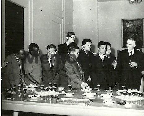 “Ksenofon Nushi në Romë, i dha Fosco Dinuccit 25 mijë USD, Nos Qosja në Paris, i dha 39 mijë USD Francois Marty, për…”/ Zbulohen dokumentet për miliona dollarë, që jepeshin me firmën e Enver Hoxhës