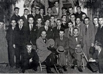 “Enverin e kisha shok dhome në Liceun e Korçës, ku ai përzihej me lloj-lloj horash, vagabondësh dhe femra imorale, saqë katër herë mori sëmundje…”/ Dëshmia e Prof. Foto Balës, që u burgos nga shoku i bankës