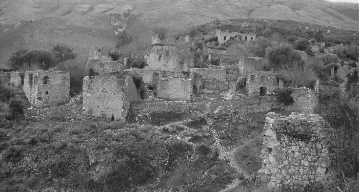 “Pasi e vizitoi të sëmurin, mjeku pyeti familjarët për emrin që t’i plotësonte recetën e ilaçeve dhe kur dëgjoi se ai ishte ish-hetuesi i tij…”/ Ngjarja e rrallë me Dr. Hysenbegasin