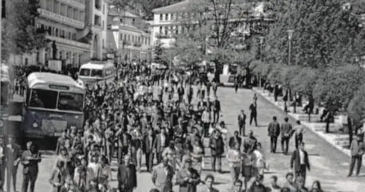 “Varrëmihës i kampit të Kozarës, ishte djaloshi Elmaz Libohova, që i shoqëruar nga tre policë, e mori Foto Tomidhin e vdekur në krahë dhe e futi në një gropë, por natën aty…”/ Historia tronditëse e vitit 1948