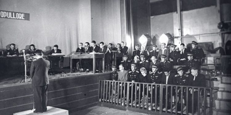 “Në kampin e Laçit në ’65-ën, Kosta Fili, më tregoi si erdhi në Shqipëri për floririn në Muzinë dhe përfundoi si ‘agjent i Asfalisë’, në gjyqin e Teme Sejkos…”/ Dëshmia e panjohur e minoritarit grek