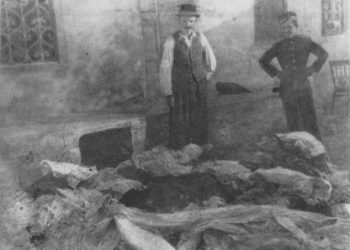 “Kur shkuam te shtëpia e Enverit për t’i dhuruar monedhën e floririt me kokën e Aleksandrit të Maqedonisë, të cilën ia morëm Man Tepelisë në Shkodër, ai na…”/ Rrëfimi i ish-nënkolonelit të Sigurimit