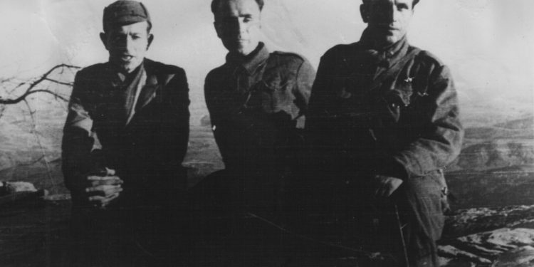 “Me urdhër të Tempos, Brigada XVIII-të partizane e Petrit Dumes dhe Brigada e III-maqedonase, në shtator ’44, sulmuan forcat  e Xhem Gostivarit e Mefail Zajazit …”/ Refleksionet e dy historianëve të njohur