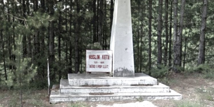 “Si e zhduku Beqir Balluku skulpturën e Myslym Ketës nga ekspozita e 25 vjetorit të çlirimit në ’69-ën, pasi ngjitur me të, ishte dhe busti i Enverit…”?! / Rrëfimi i nipit të “Heroit të Popullit”