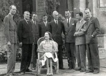 “Mos u presjononi prej klikës së kalbur staliniste, Hoxha-Shehu, qëndroni kryelartë me kurajo prej shqiptari, sepse i ka ditët të numëruara…”/ Zbulohet trakti që alarmoi Tiranën zyrtare, në vitin 1977