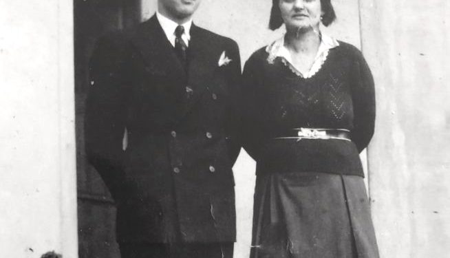 “Para se të vdiste nga torturat, na lejuan ta shikonim babain në qeli, dhe kur nëna i vuri dorën në shpatull, ajo u mbush me…”/ Historia tronditëse e përkthyesit të ambasadës së SHBA-së në Tiranë