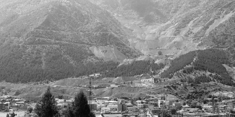 “Nën kujdesin e kryeministrit Mehmet Shehu, në Shishtavec të Kukësit dhe Muhur të Dibrës, me inxhinierët kinezë, në miniera sekrete uraniumi…”/ Dëshmia e rrallë e inxhinierit gjeolog