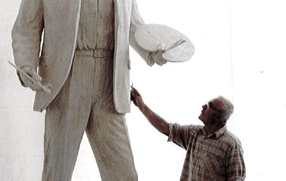 “Si e zhduku Beqir Balluku skulpturën e Myslym Ketës nga ekspozita e 25 vjetorit të çlirimit në ’69-ën, pasi ngjitur me të, ishte dhe busti i Enverit…”?! / Rrëfimi i nipit të “Heroit të Popullit”