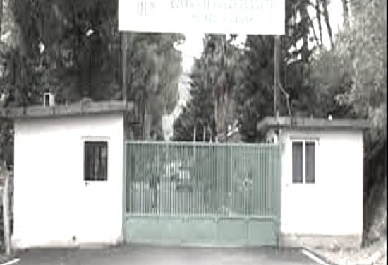“Puna për uzinën ushtarake të Mjeksit është sabotuar dhe përgjegjës janë Mendu Backa e Nuro Brati, kurse specialistët suedezë…”/ Letra për ministrin Kadri Hazbiu, në ’82-in