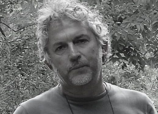 “Kur e arrestuan nënën time në ’76-ën, hetuesit i thanë; prano se je agjente e KGB-së, se ndryshe do të arrestojmë dhe djalin…”/ Historia e panjohur Valer Dyrzit, që vuajti 13 vite, burgjeve komuniste